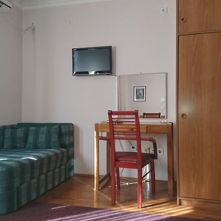 Hostel Bimbo Skopje Esterno foto