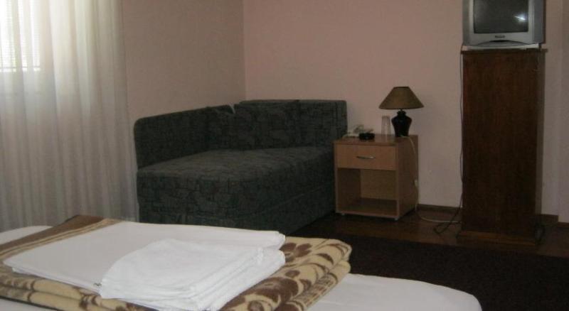 Hostel Bimbo Skopje Esterno foto
